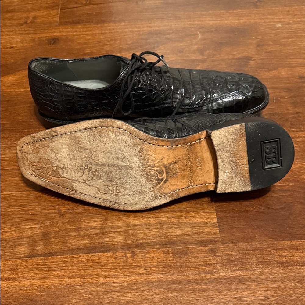 Classic Black Crocodile Men's Oxfords - Picture 5 of 7